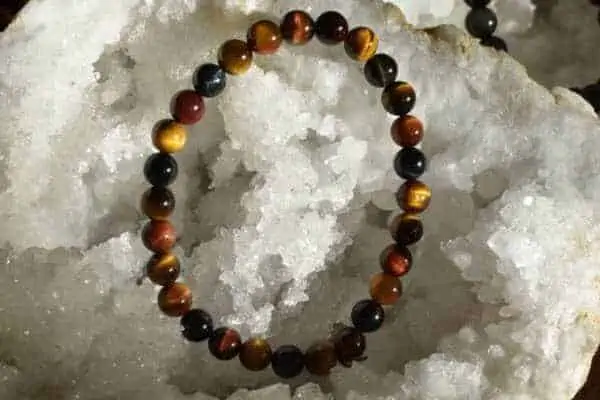 Bracelet 3 yeux perles rondes 6mm