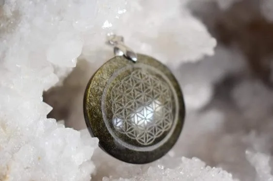 Pendentif Fleur de vie Obsidienne dorée
