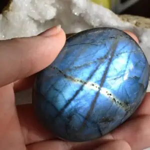 Galet Labradorite Qualité AAA 80g