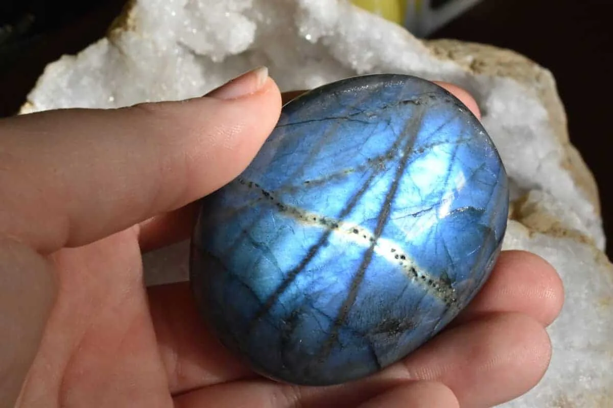 Galet Labradorite Qualité AAA 80g