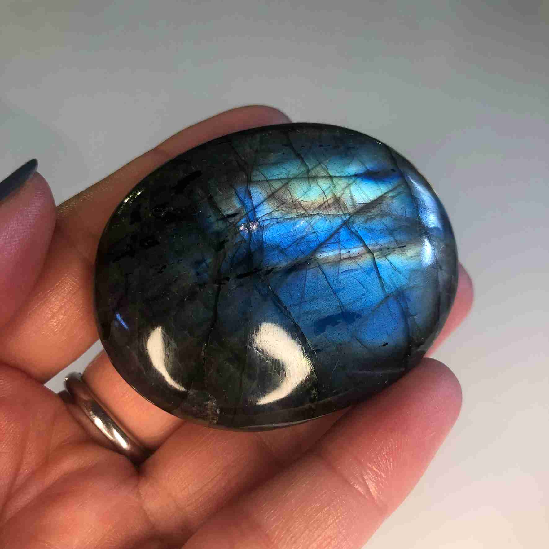 Galet Labradorite Qualité AAA 80g – Image 2