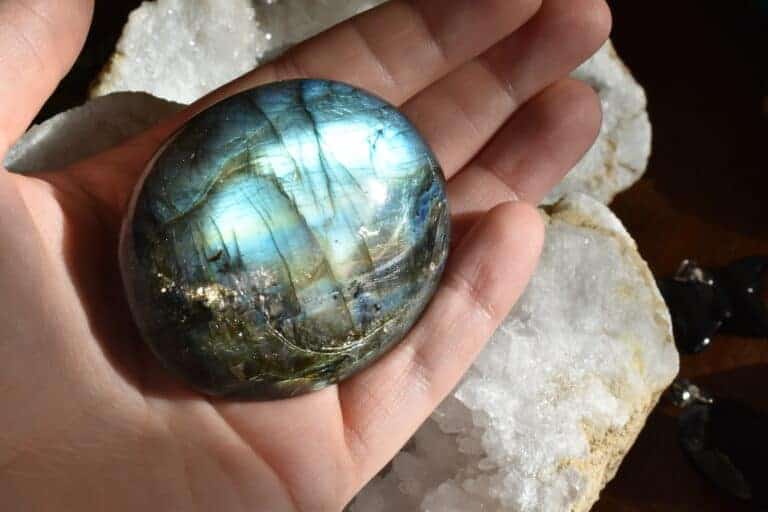 Galet Labradorite Qualité AAA 84g