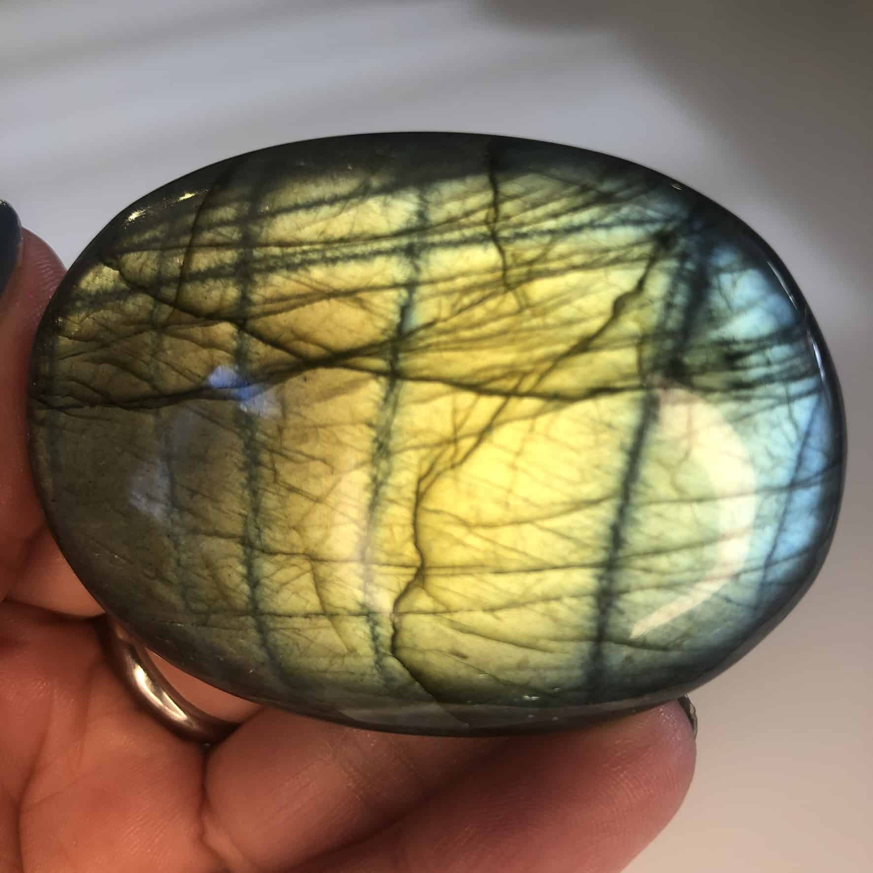 Galet Labradorite Qualité AAA 89g