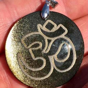 Pendentif Aum Obsidienne dorée