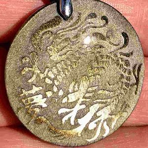 Pendentif Dragon Obsidienne dorée